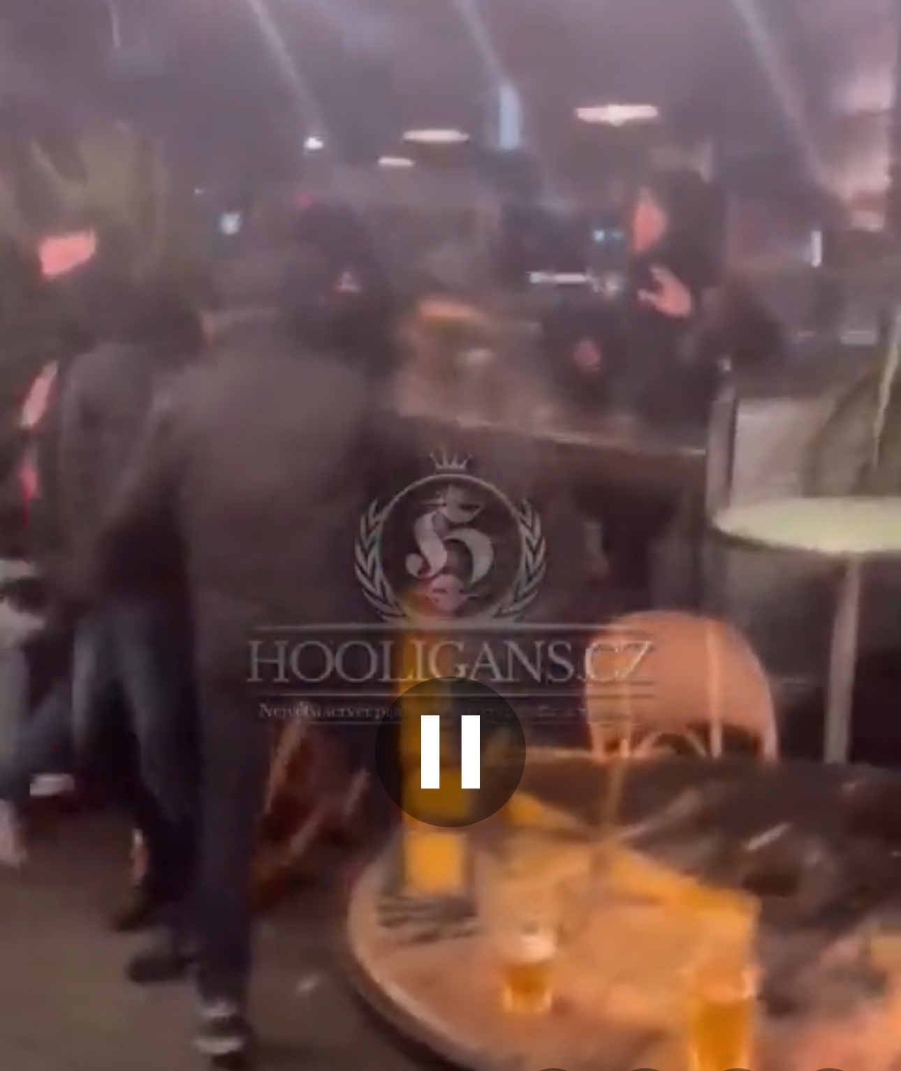 VIDÉO : Affrontement entre supporters Parisien et Anglais !