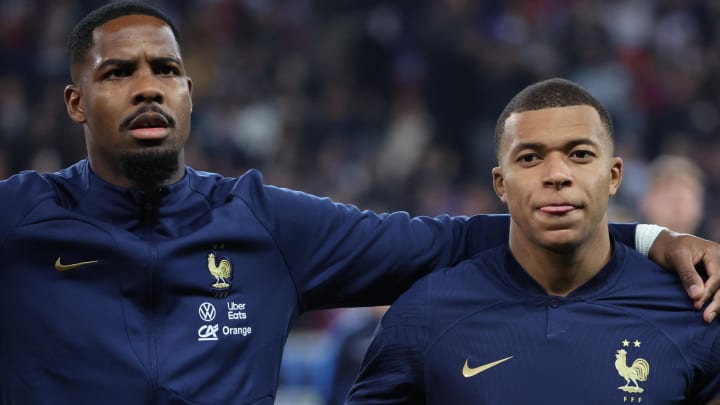 Mike Maignan victime de racisme, Mbappé réagit !