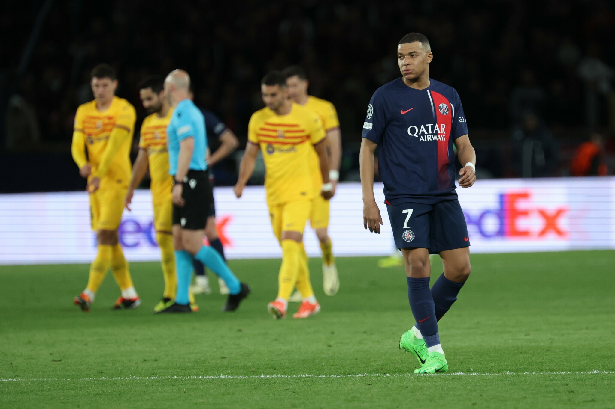 PSG 2-3 Barça : Les notes des Parisiens !