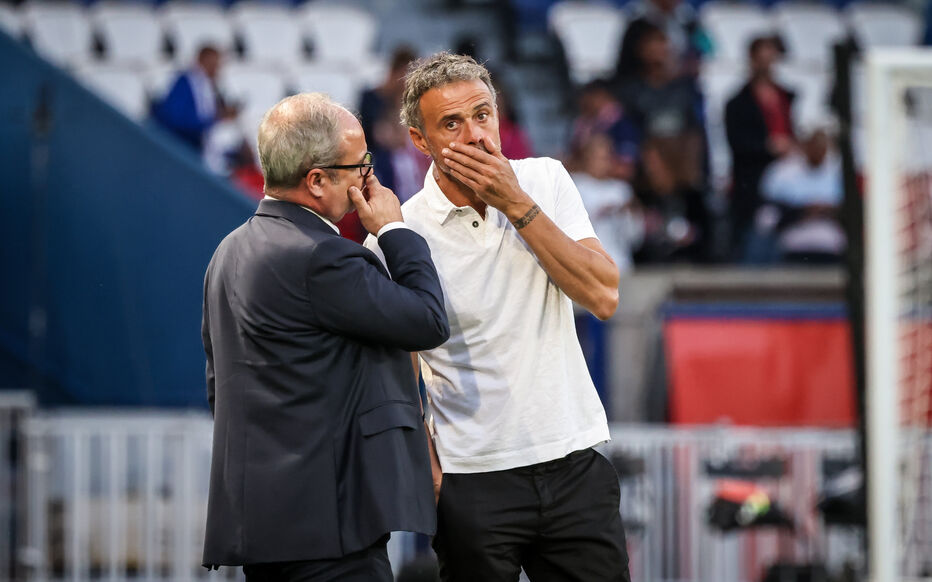 Sport
Parc des princes (Paris XVIe), le 24 septembre 2023
Psg-OM, 6e journée de ligue 1 
Luis Enrique et Luis Campos
Photo LP / Fred Dugit