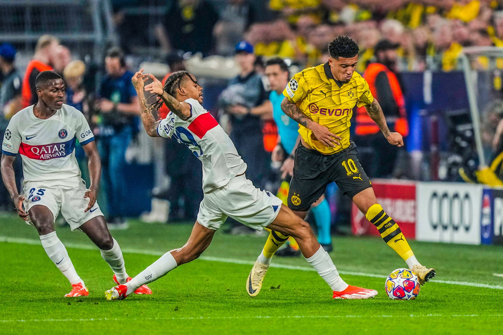 Le PSG montre un intérêt concret pour Jadon Sancho ! 