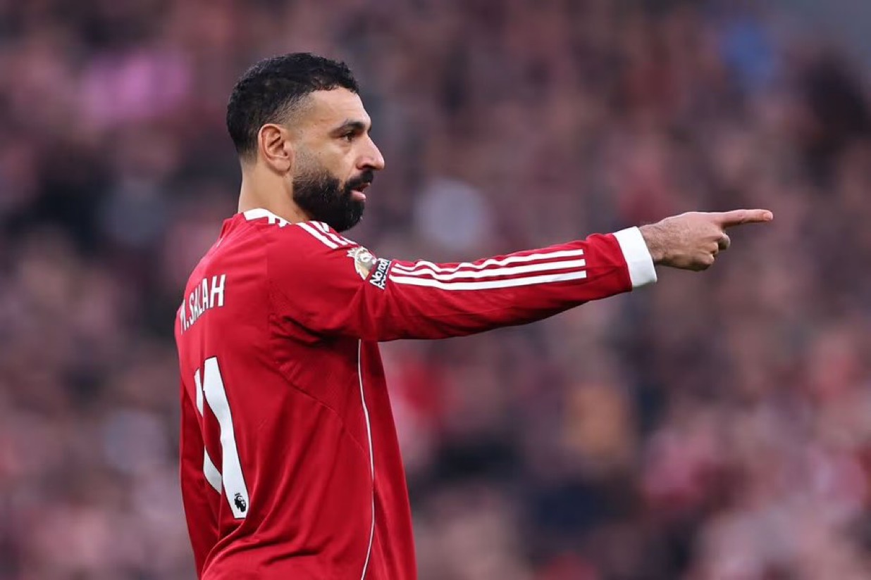Coup de tonnerre dans le onze de Liverpool !