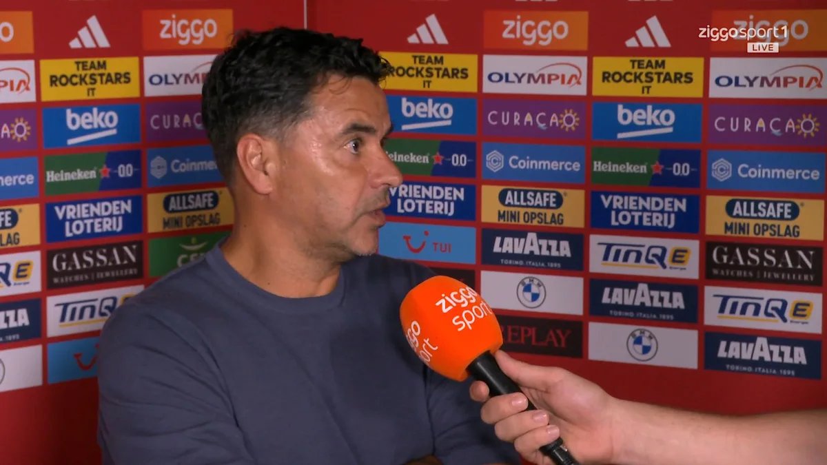 L’entraîneur de l’Ajax sort du silence pour Mika Godts !