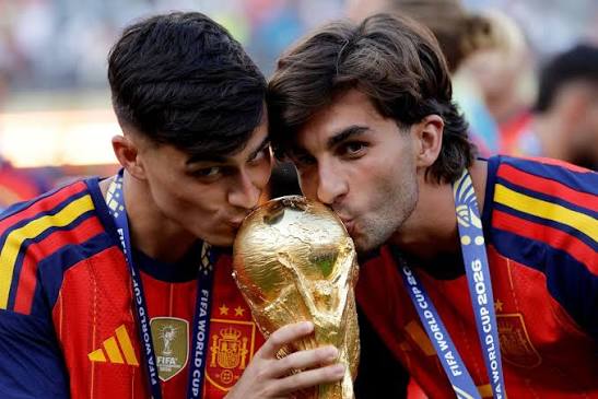 Ferran Torres rêve de Pedri au PSG !