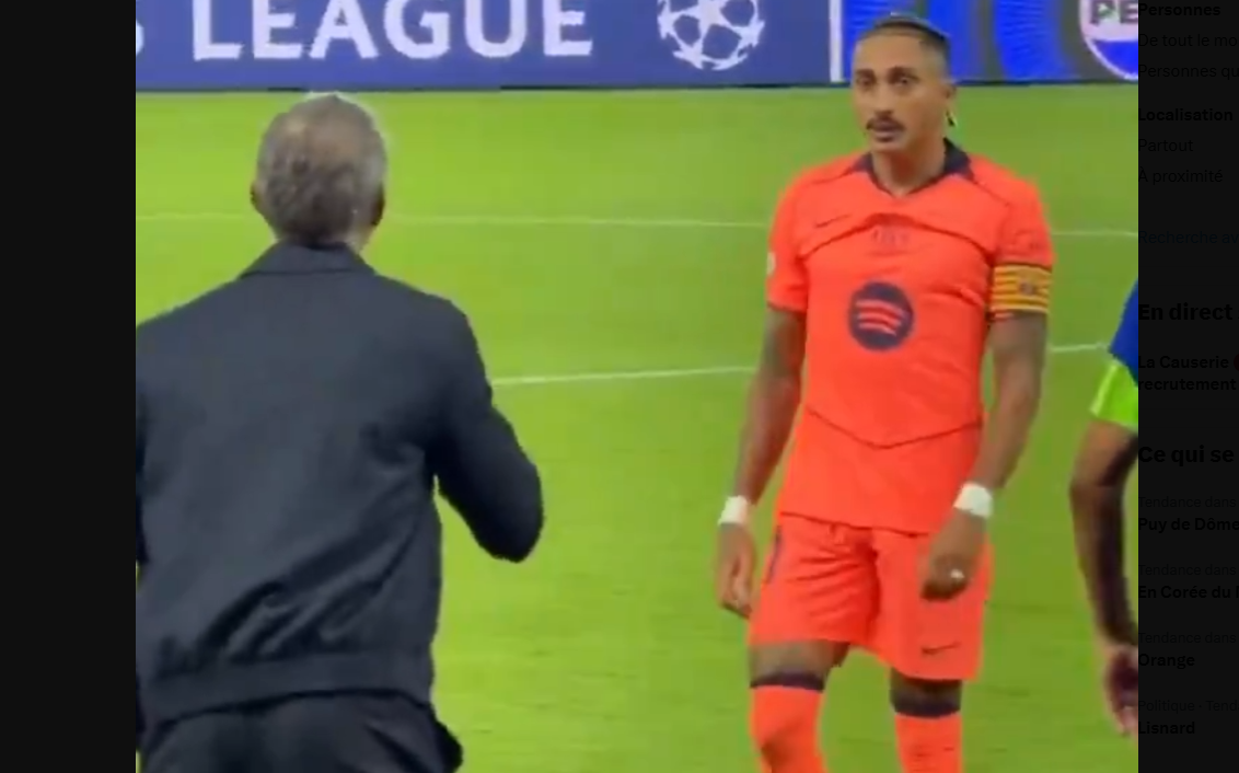 VIDEO : Quand Luis Enrique donne des consignes à Raphinha ! la scène totalement insolite du choc PSG-Barça !
