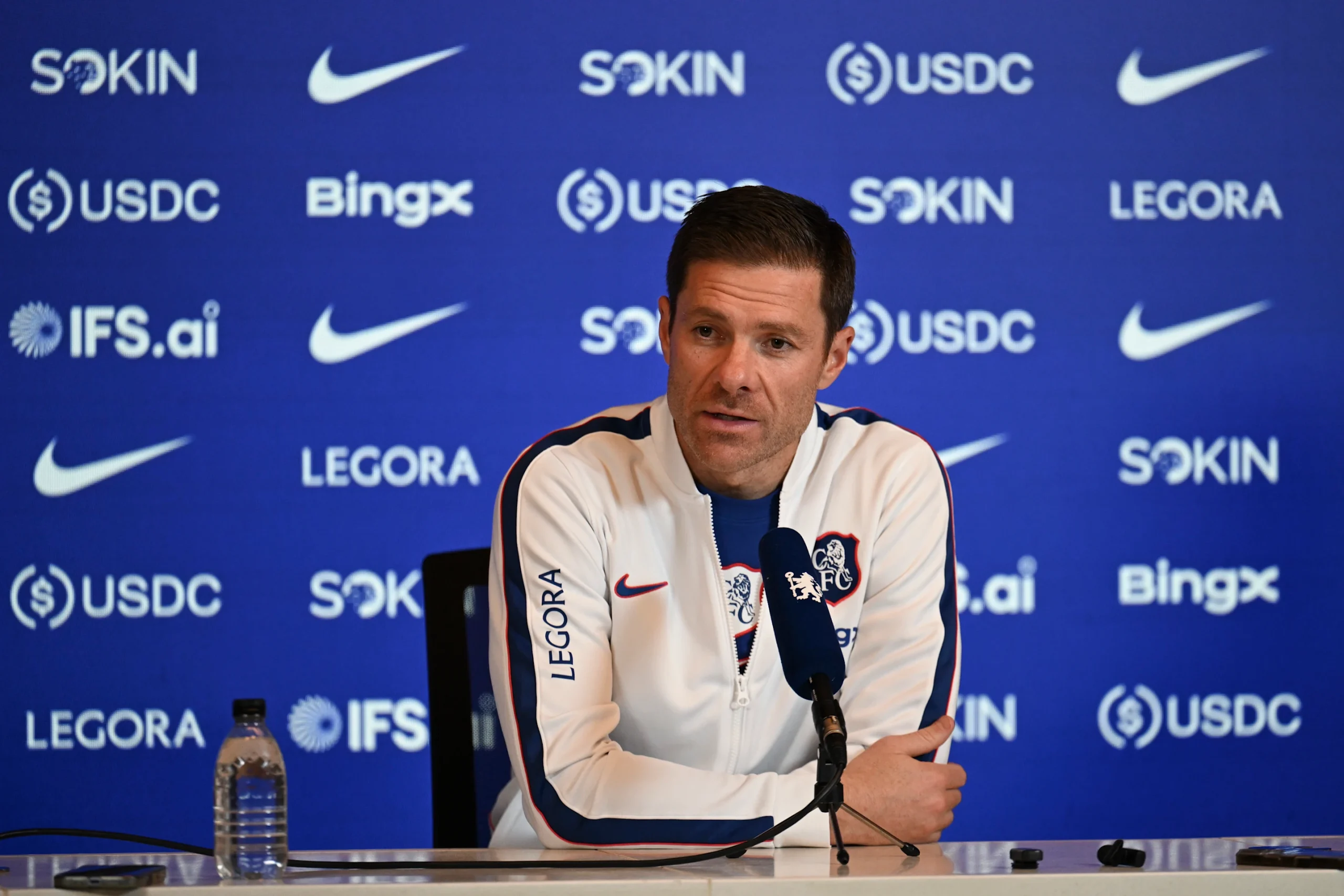 Mercato PSG : Xabi Alonso brise les espoirs parisiens pour un crack offensif ?